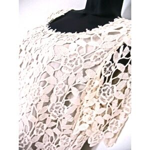 Flora Nikrooz Lacy, Crème , Size Large ck measurements